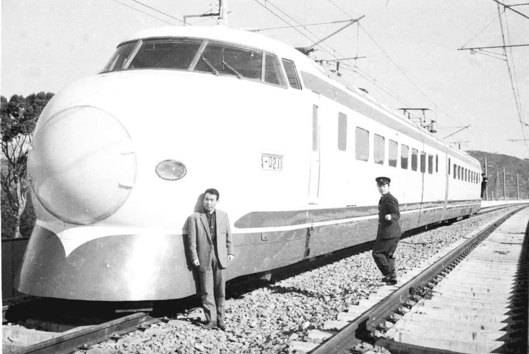 Shinkansen seri 1000